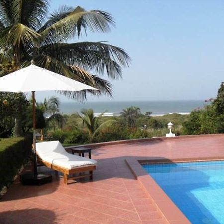 White Horse Residence Tanji Luaran gambar