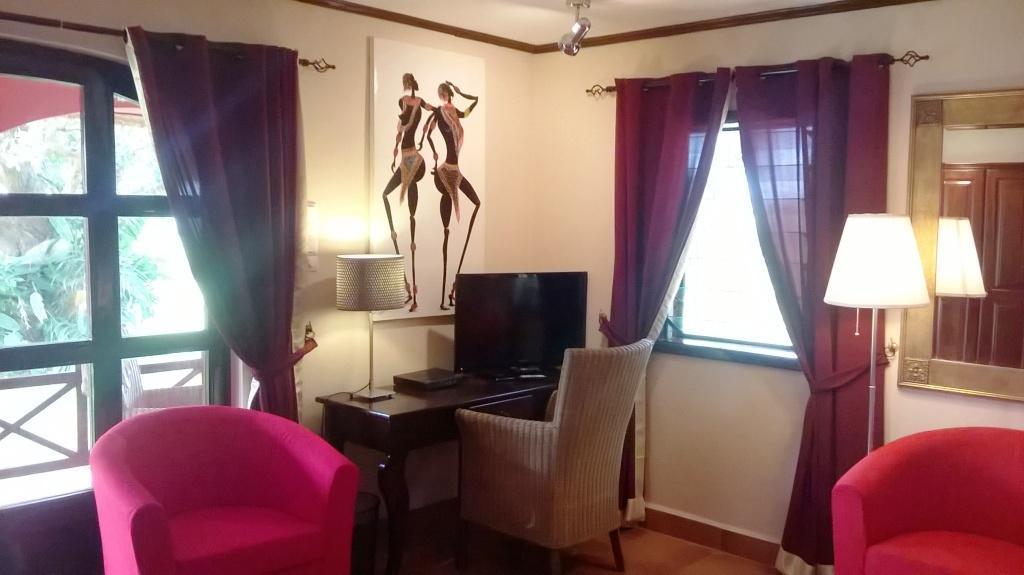 White Horse Residence Tanji Luaran gambar